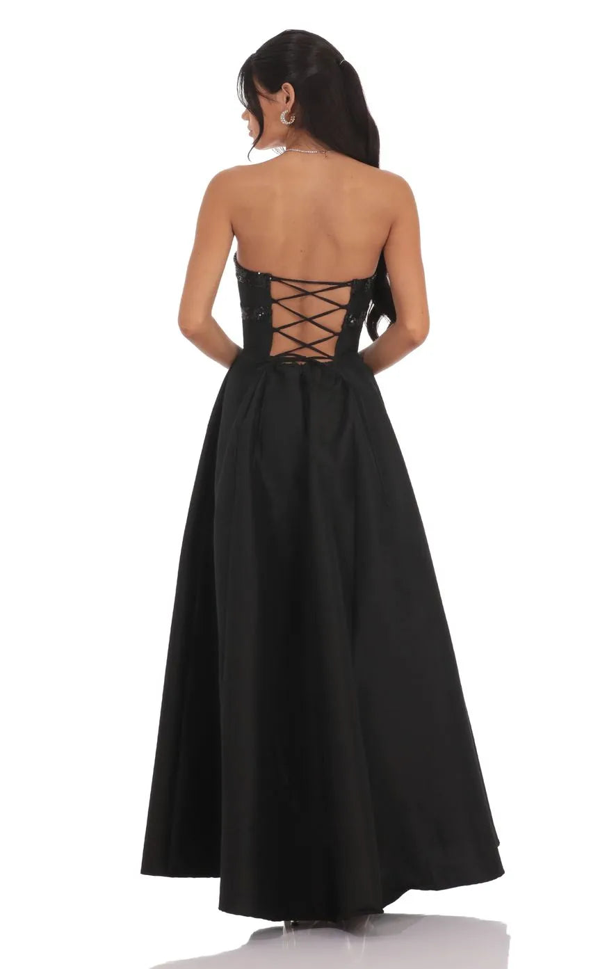 Refined Beautiful Timeless Elegant Black Lace A-Line Strapless Sleeveless Floor-Length Prom Dress