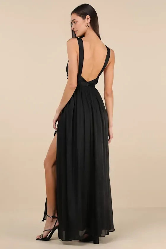 Black Prom Dress with Wide Straps Sweetheart Neckline Keyhole Cutout and High Thigh Side Slit for Formal Occasions