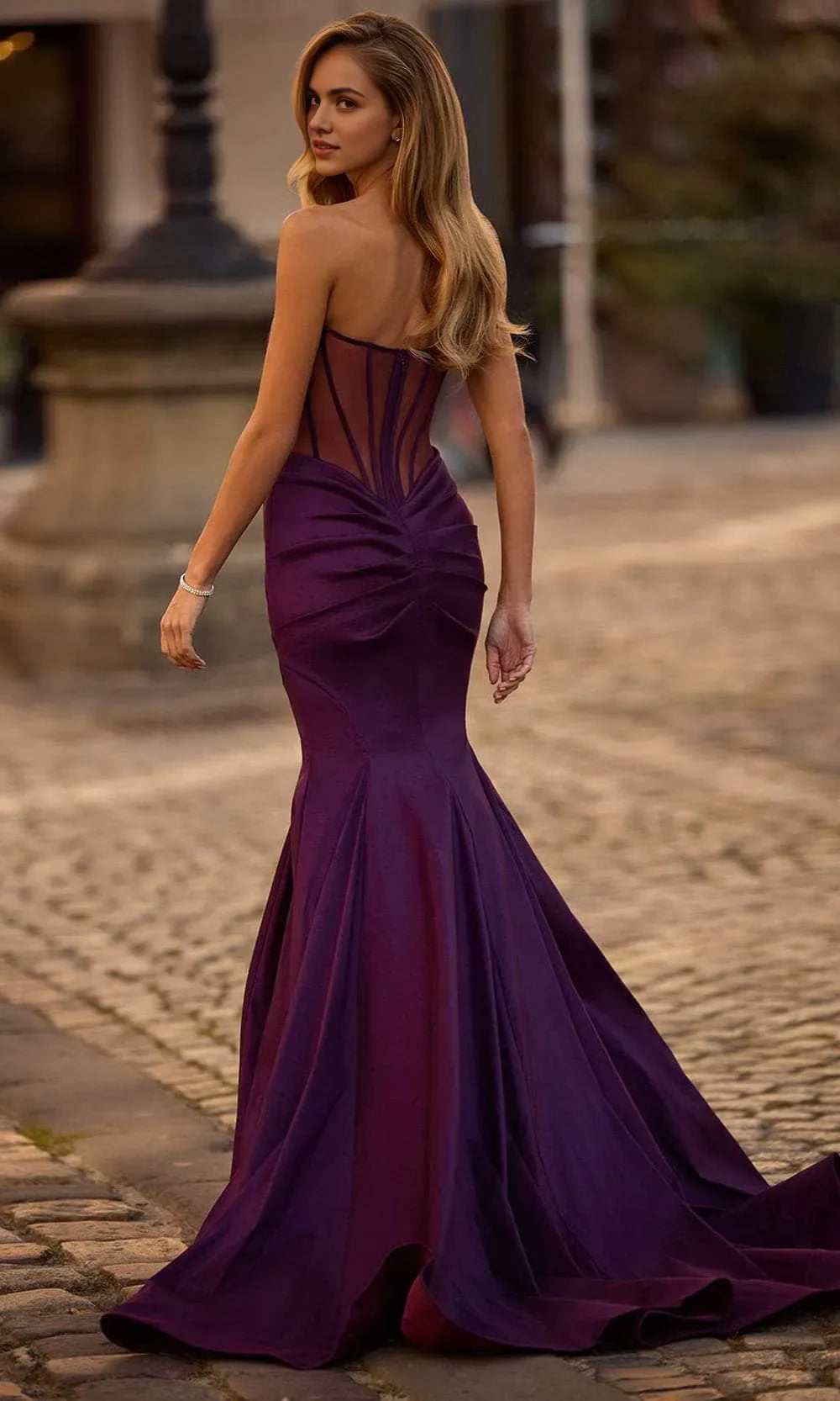 Black Mermaid Prom Dress with Draped Bodice Perfect for Formal Balls and Glamorous Evening Events in Foreign Trade