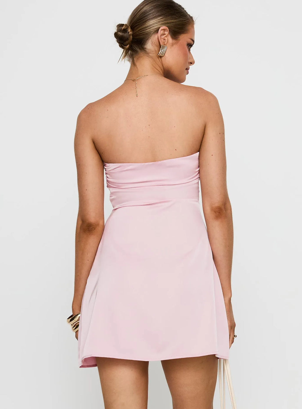 Blush Pink Strapless Homecoming Dress Gold Twist Detail Sweetheart Neckline Texture Perfect for Unforgettable Celebrations