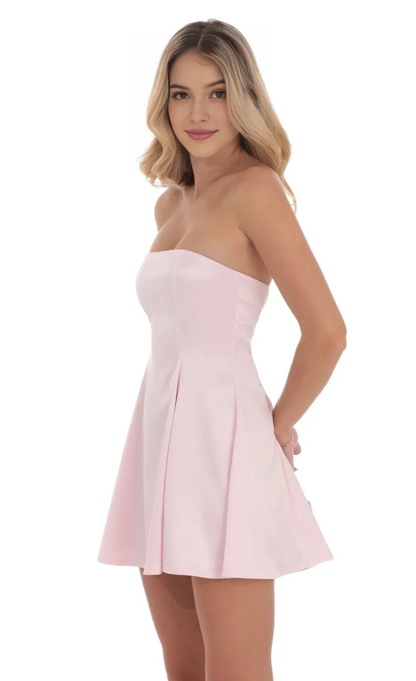 Blush Pink Strapless Homecoming Dress Flared Skirt Timeless Silhouette Perfect for Enchanting School Dances and Memorable Reunion Moments