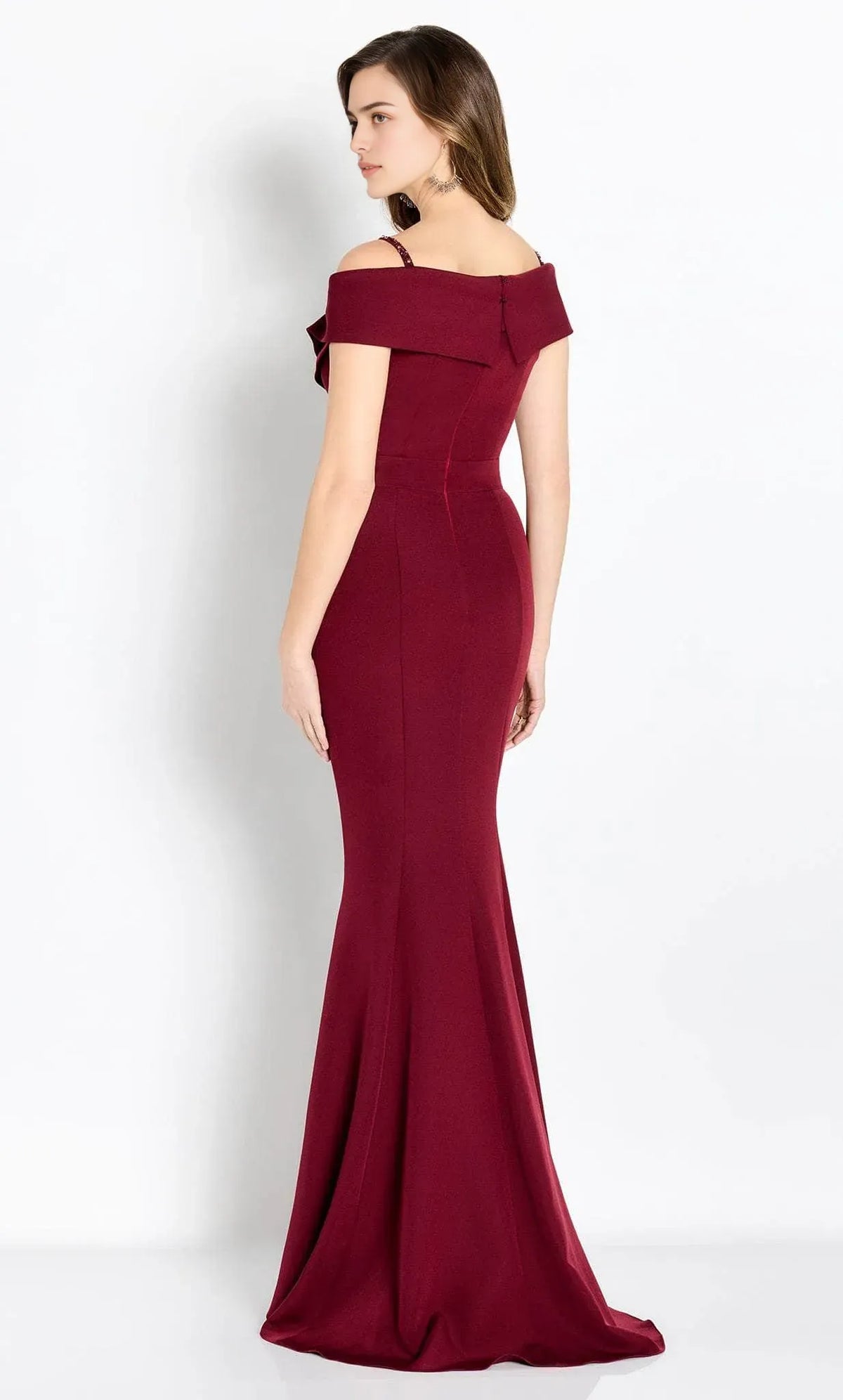 Burgundy Off - Shoulder Evening Dress with Sweetheart Neckline Asymmetric Draping, and Mermaid Silhouette for Glamorous Occasions