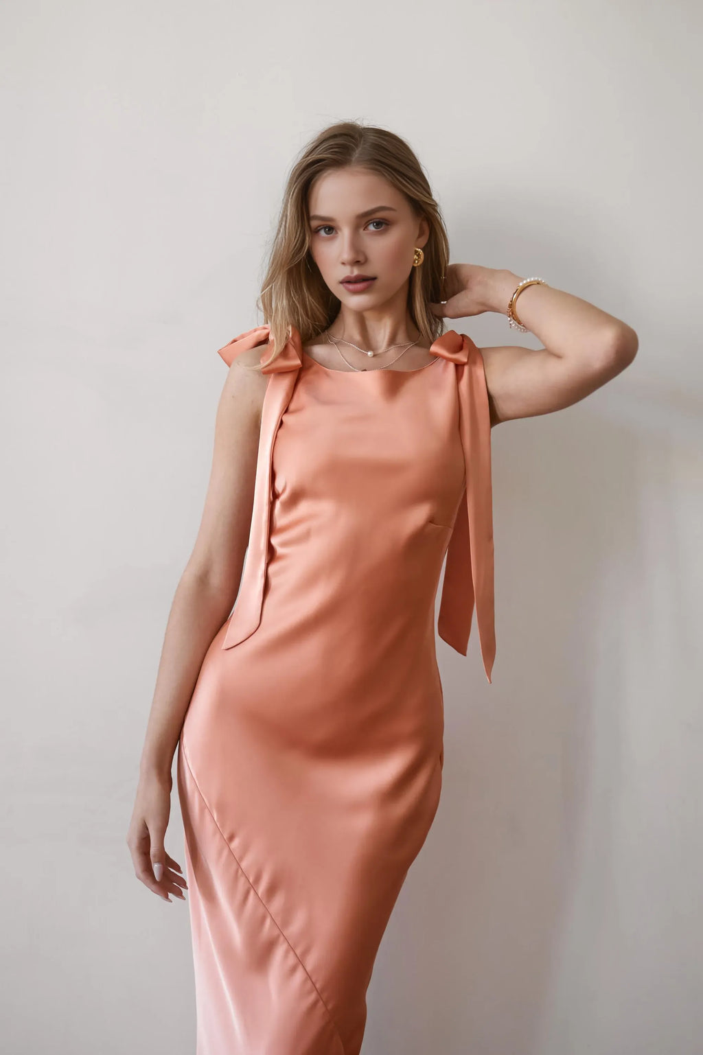 Refined Beautiful Timeless Chic Elegant Satin Scoop Neck Sleeveless Floor-Length Prom Dress