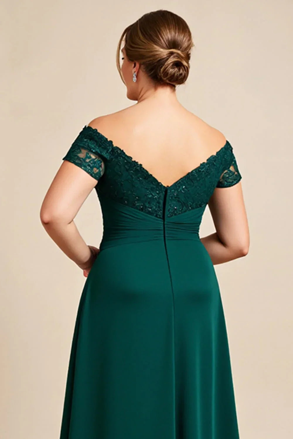 Sophisticated Elegant Emerald Green Lace Backless Floor-Length Mother of the Bride Dress
