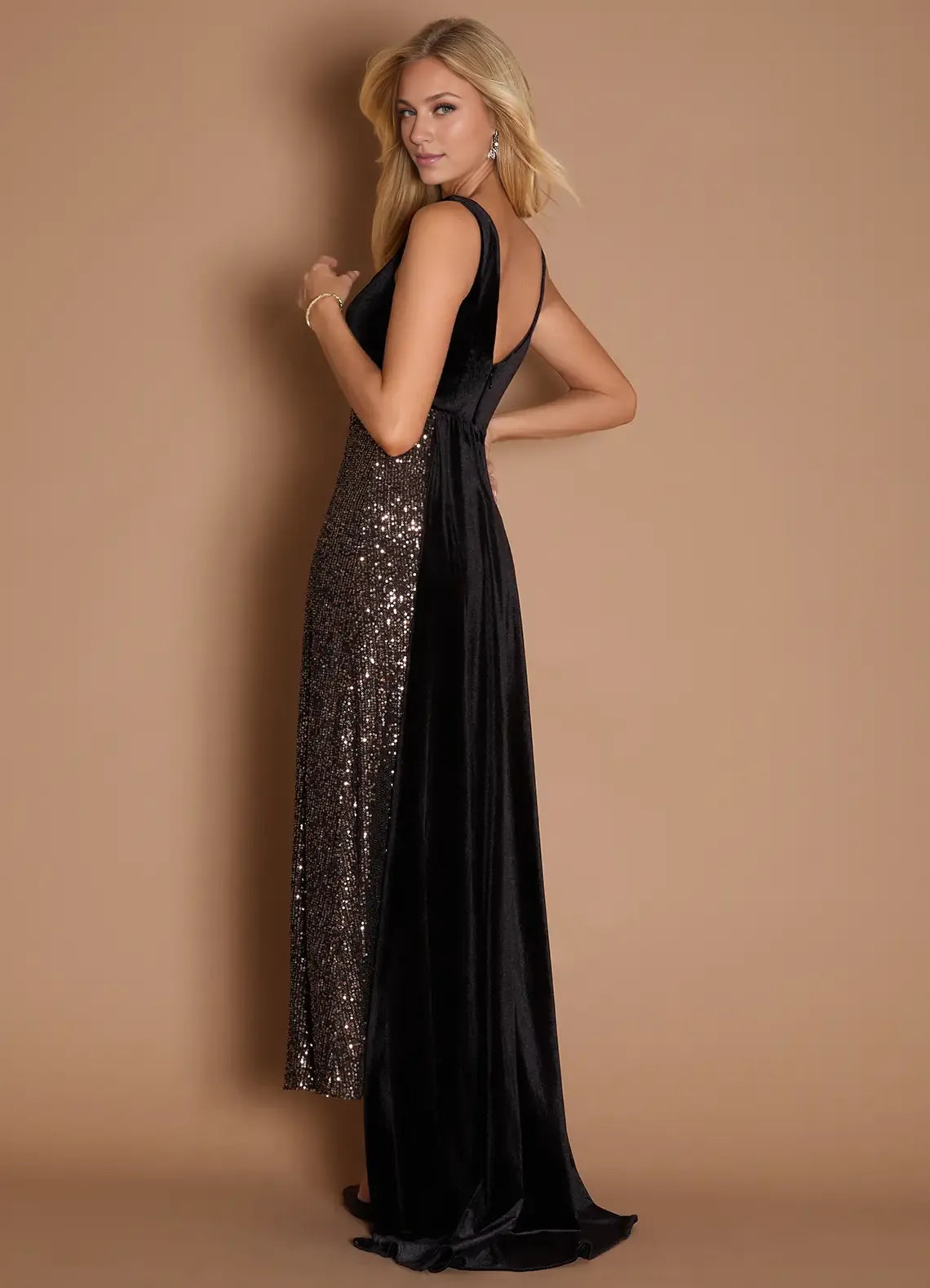Sophisticated Graceful Stylish Refined Beautiful Elegant Black Velvet Sheath Sleeveless Evening Dress