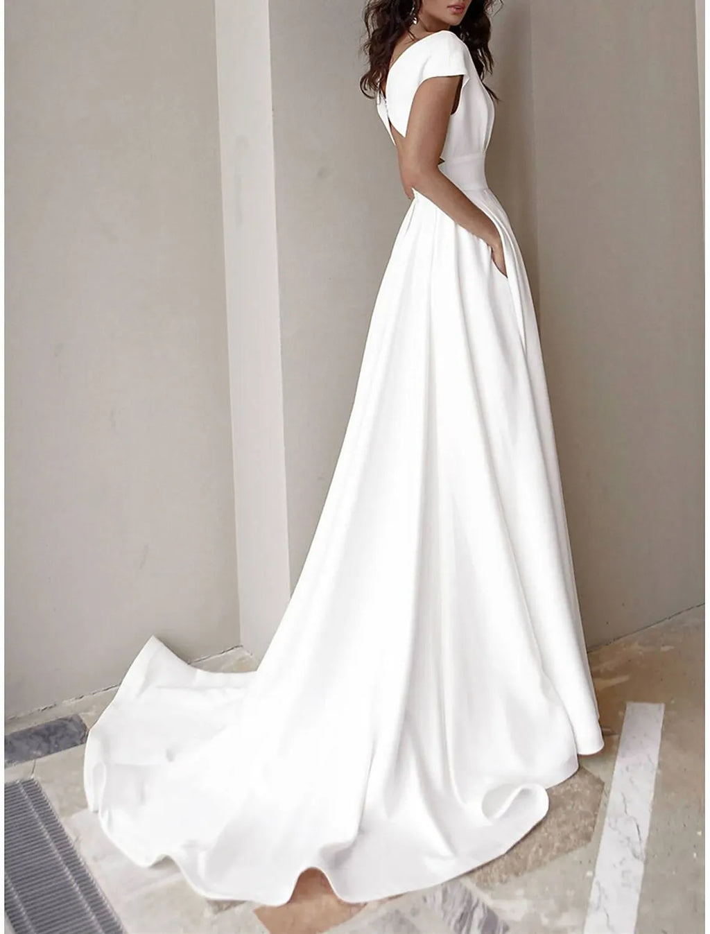 White V-Neck Cap Sleeve Cutout Slit Train Prom Dress With Pocket For Lady
