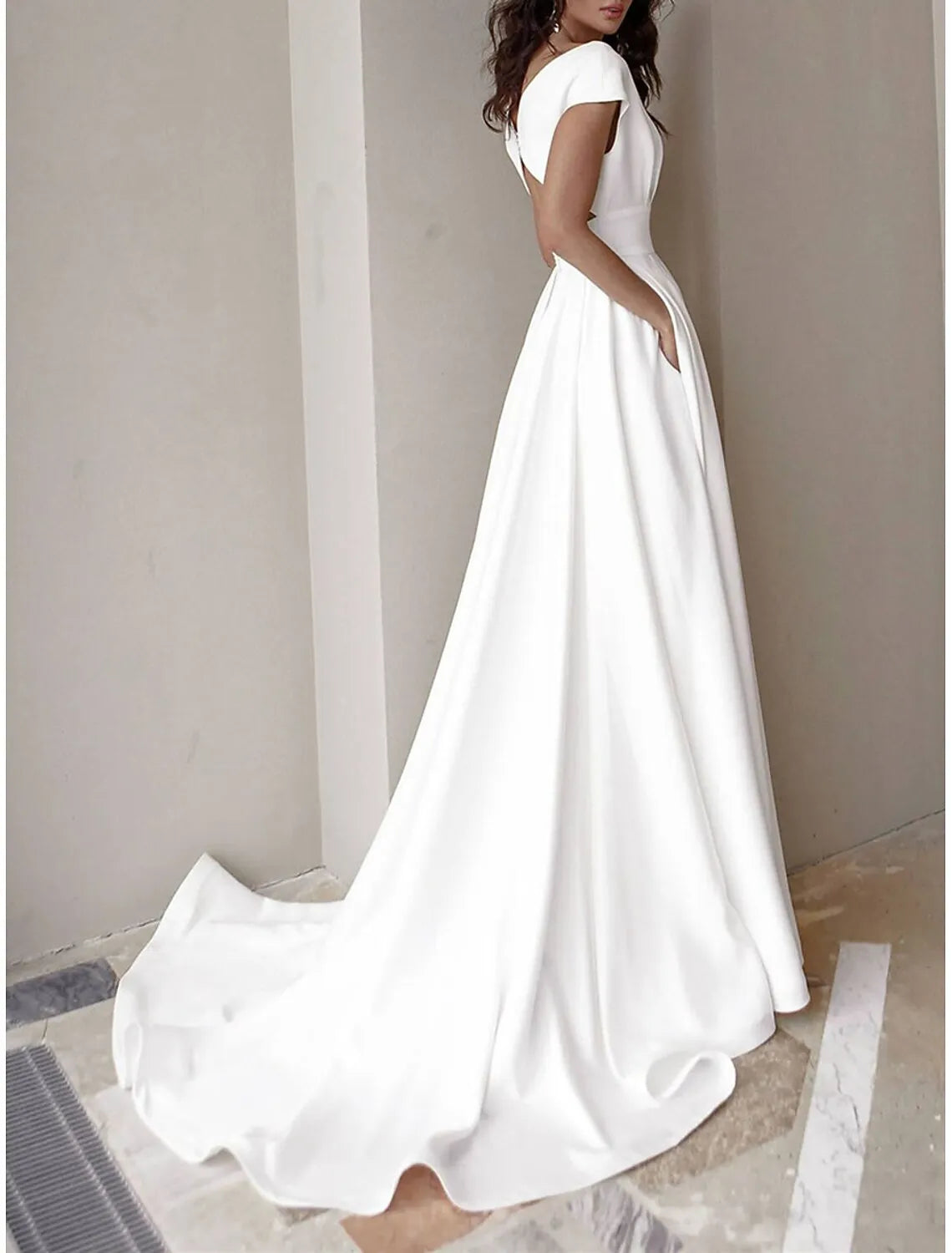 White V-Neck Cap Sleeve Cutout Slit Train Prom Dress With Pocket For Lady