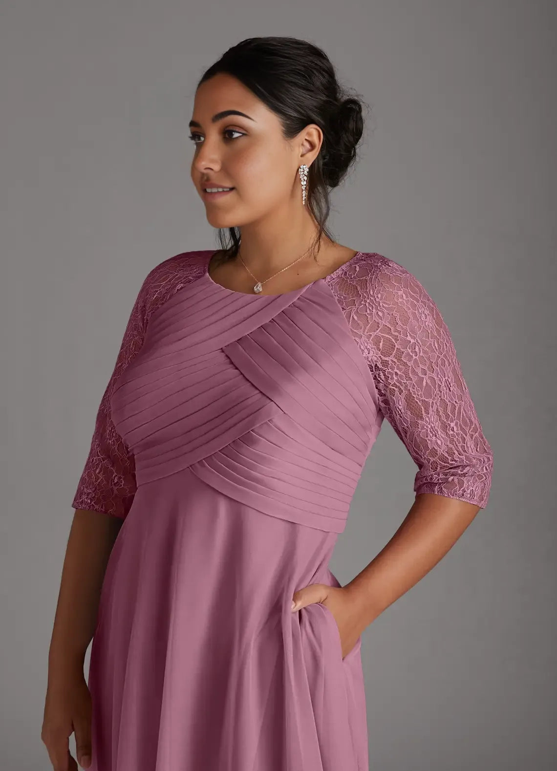 Elegant Dusty Rose Chiffon A-Line Scoop Neck Tea-Length Mother of the Bride Dress