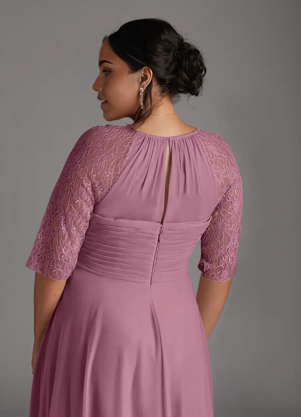Elegant Dusty Rose Chiffon A-Line Scoop Neck Tea-Length Mother of the Bride Dress