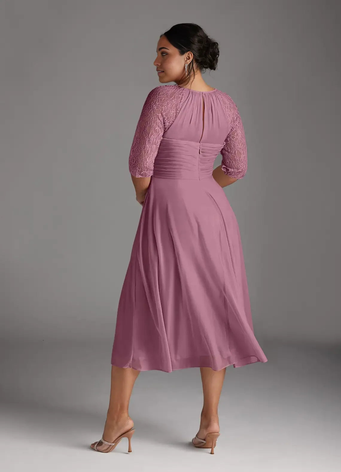 Elegant Dusty Rose Chiffon A-Line Scoop Neck Tea-Length Mother of the Bride Dress