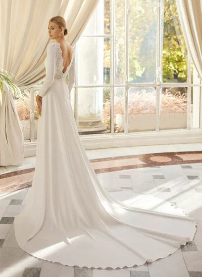 Scoop Neck Long Sleeves Court Train Elastic Wedding Dresses