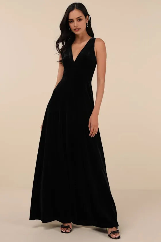 Black Sleeveless Evening Dresses with Plunging V - Neck Flowy Maxi Skirt A-Line