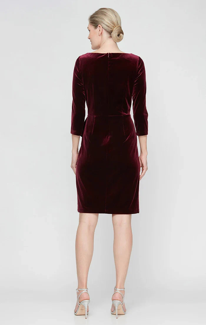 Elegant Navy Blue Velvet Sheath Long Sleeve Knee-Length Mother of the Bride Dress