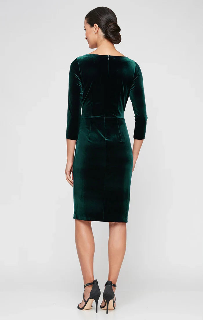 Elegant Navy Blue Velvet Sheath Long Sleeve Knee-Length Mother of the Bride Dress