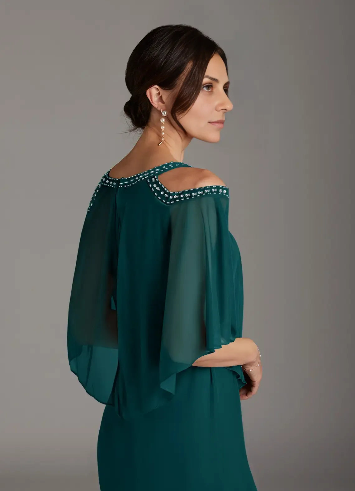 Elegant Teal Chiffon Sheath Scoop Neck Knee-Length Mother of the Bride Dress