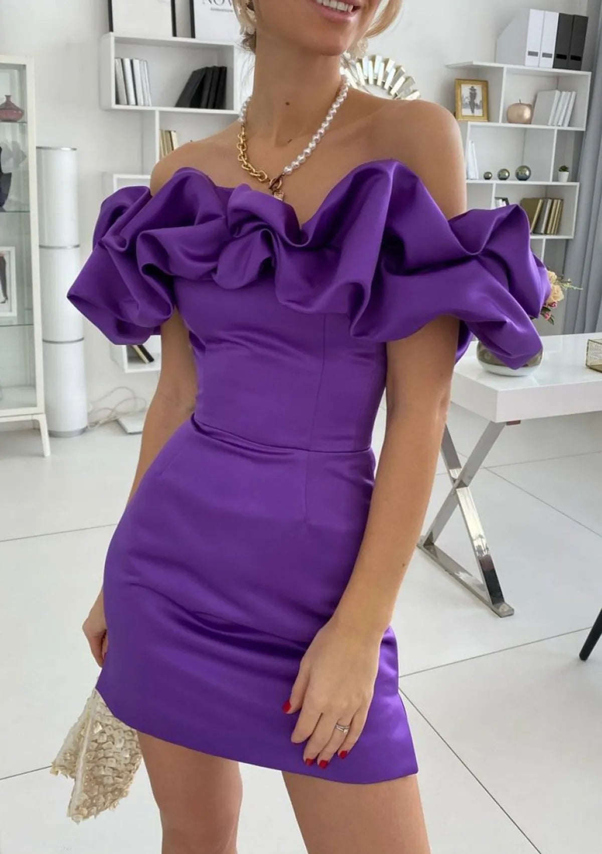 Column Off-the-Shoulder Sleeveless Short/Mini Homecoming Dress With Ruffles