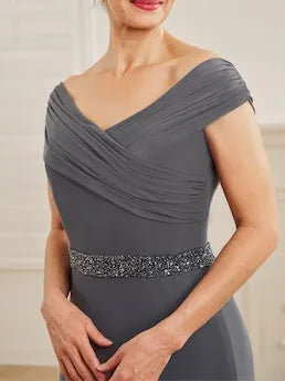 Elegant Red Beaded A-Line V-Neck Classic-Sleeve Classic-Back Floor-Length Mother-of-the-Bride Dress