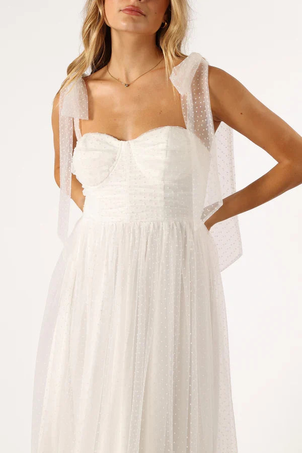 Special Occasion Sophisticated Graceful Stylish Elegant White Tulle A-Line Sleeveless Prom Dress