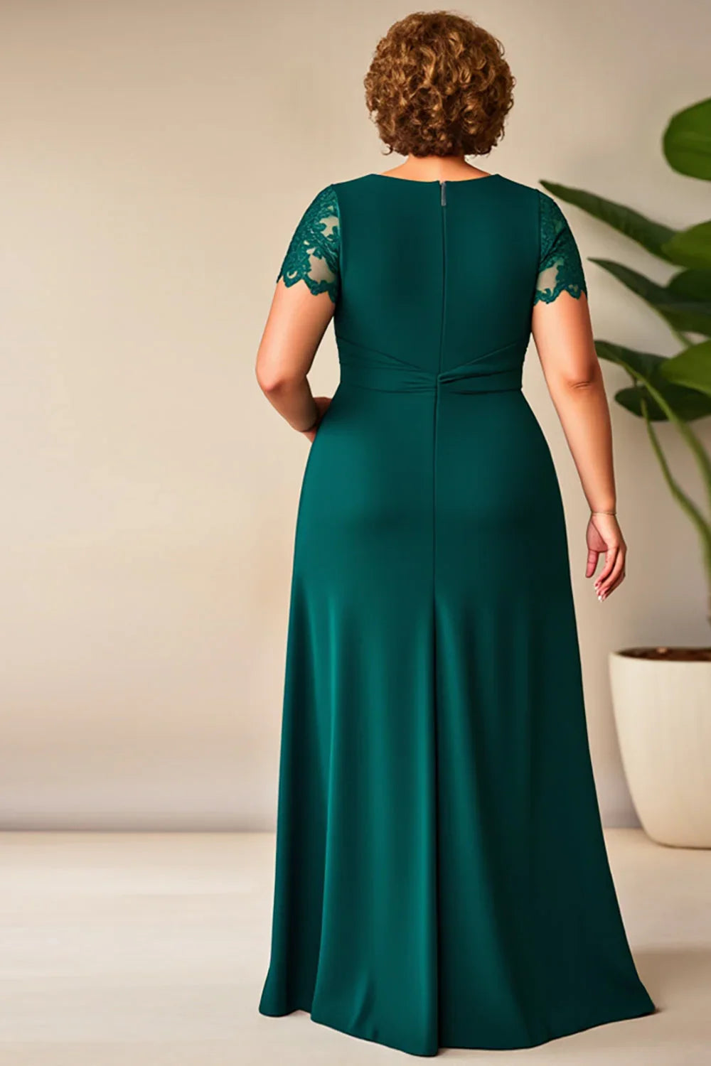 Elegant Emerald Green Lace A-Line Short Sleeve Floor-Length Mother of the Bride Dress