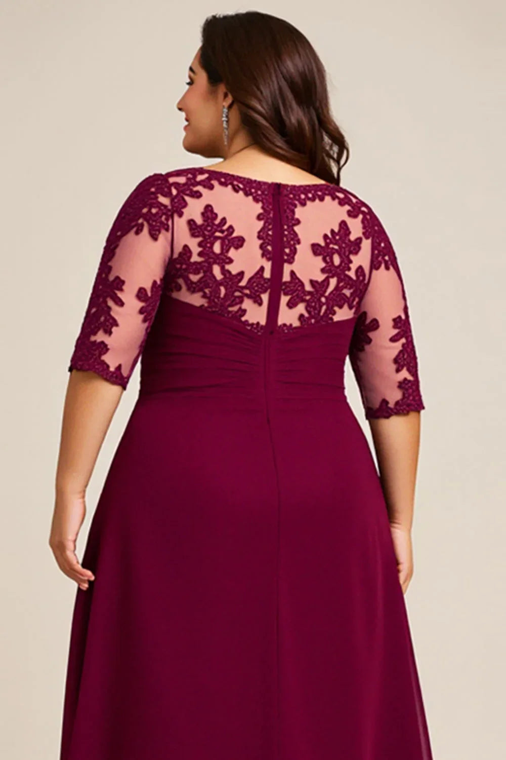 Elegant Burgundy Lace A-Line Scoop Neck Short Sleeve Short Mother of the Bride Dress