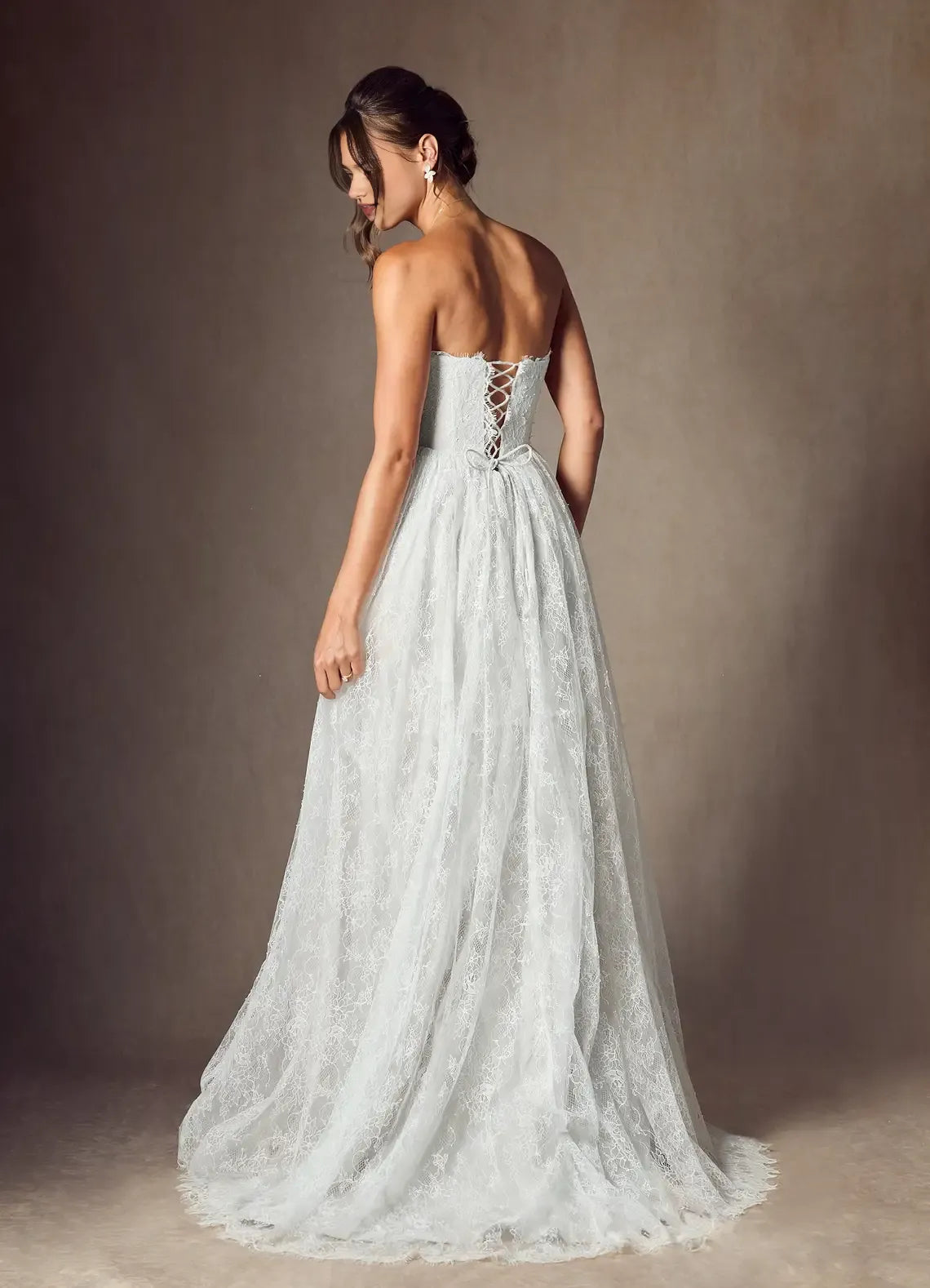 Strapless Wedding Dresses Strapless Sweetheart Neck Sheer Bodice Detailing Voluminous Skirt Train for Brides