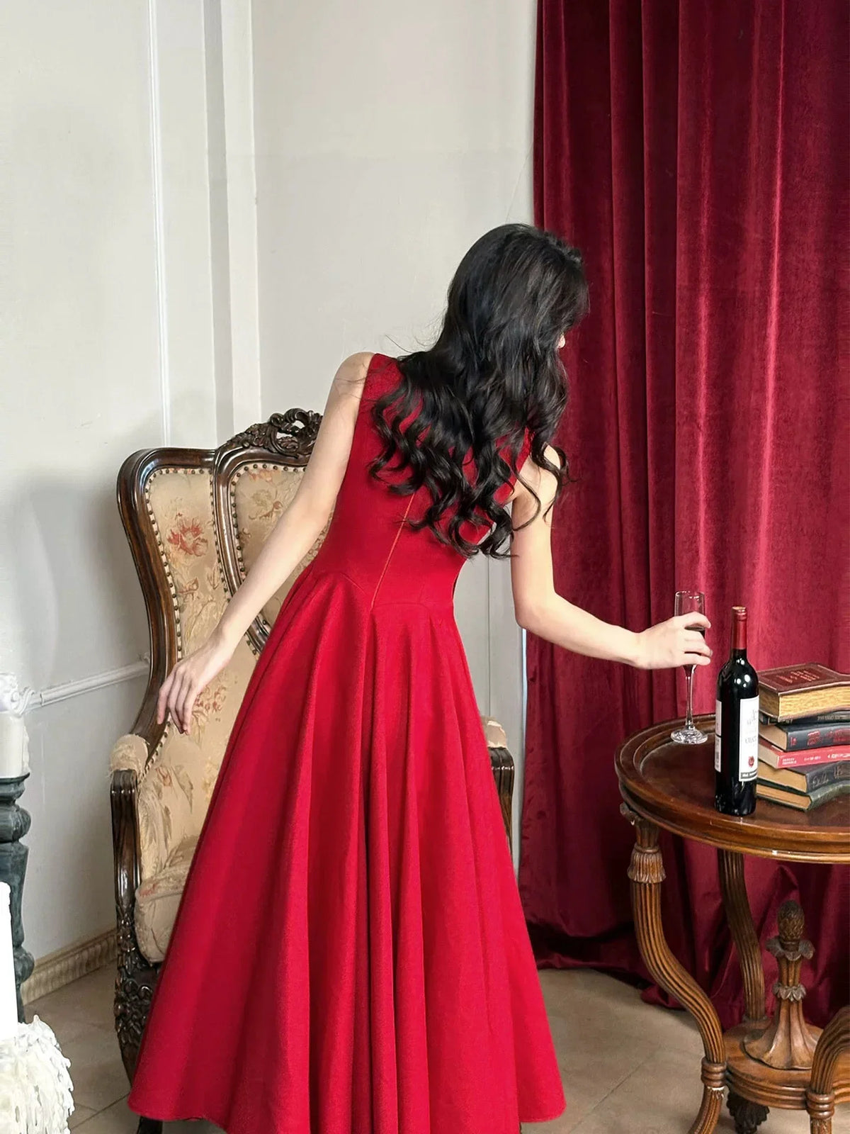 Red Sweetheart Neck Sleeveless Midi Prom Dress