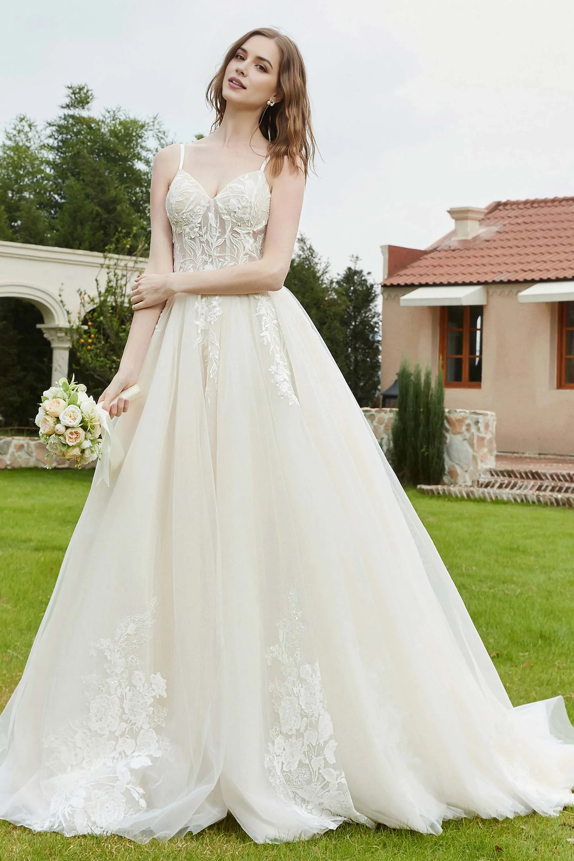 Sweetheart Neck Spaghetti-Strap Sheer Back Train Wedding Dresses with Applique
