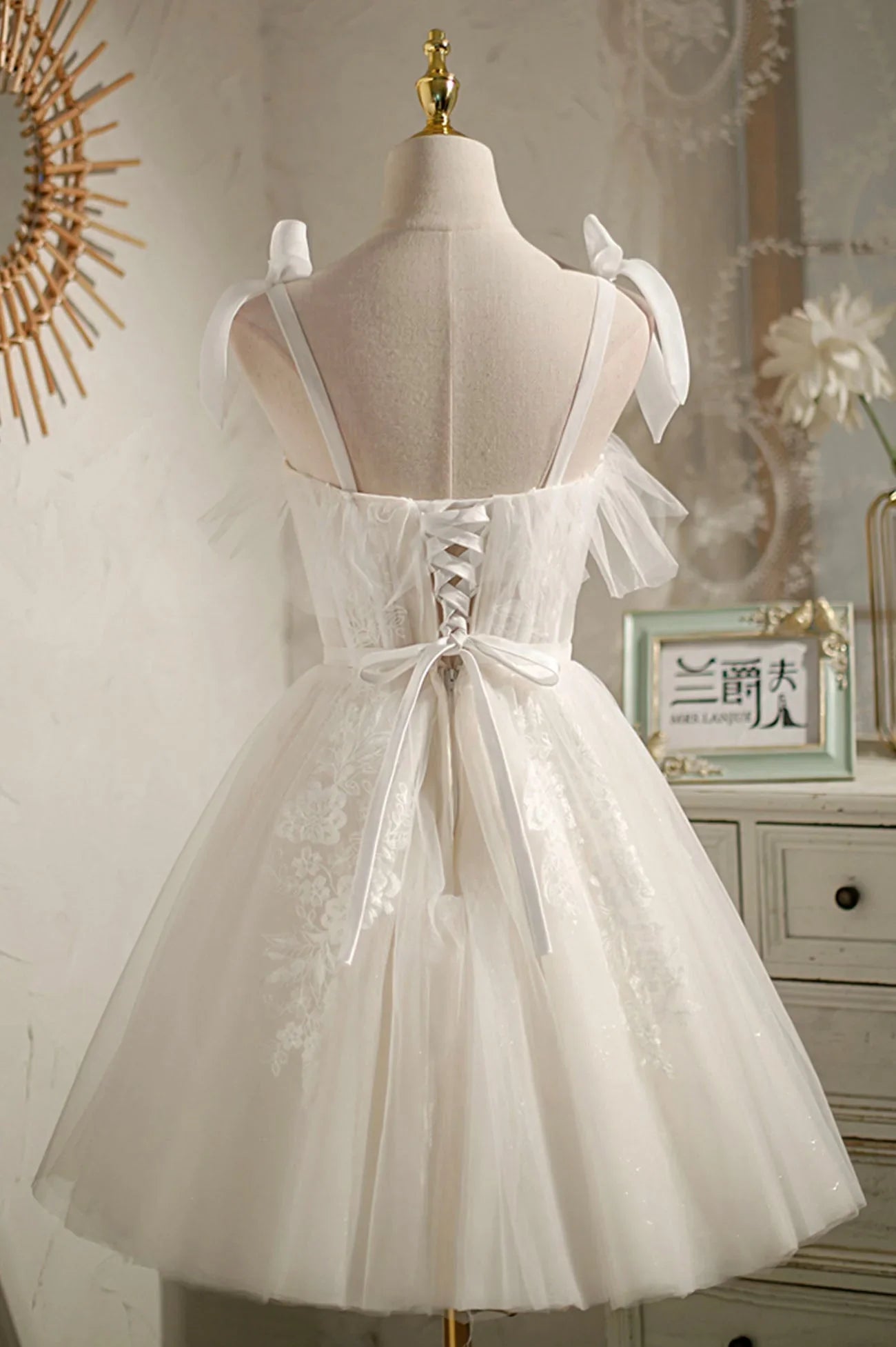 White Sweetheart Neck Mini Homecoming Dress