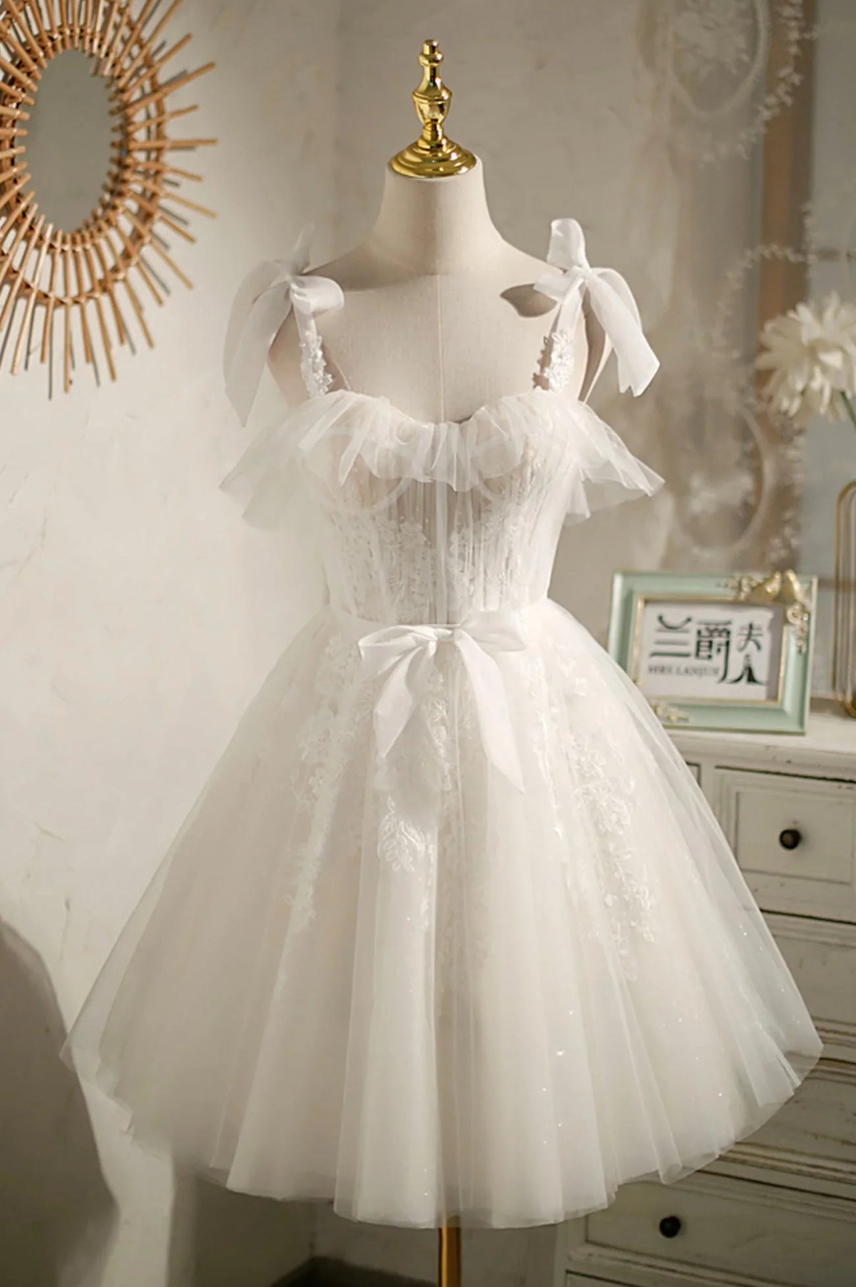 White Sweetheart Neck Mini Homecoming Dress