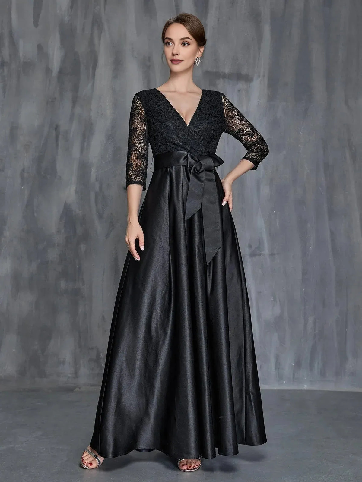 Stylish Refined Beautiful Elegant Black Satin A-Line Long Sleeve Floor-Length Prom Dress