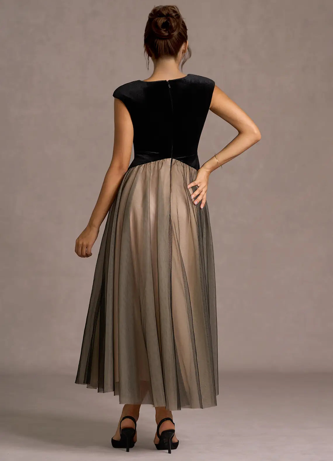Special Occasion Sophisticated Graceful Stylish Refined Elegant Black Tulle A-Line Sleeveless Evening Dress