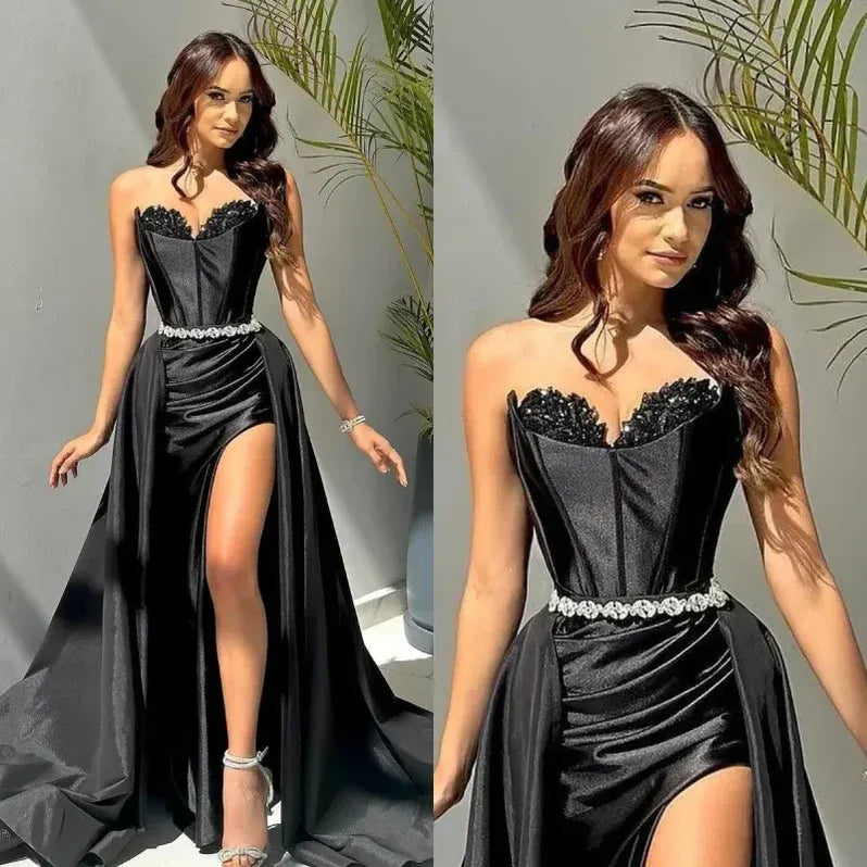 Black Sweetheart Sleeveless Beaded Floor-length Prom Dress