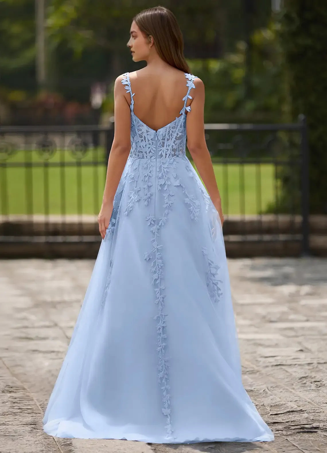 Black A-Line Sweetheart Neck Sleeveless Floral Sweep Train Prom Dress with Beading