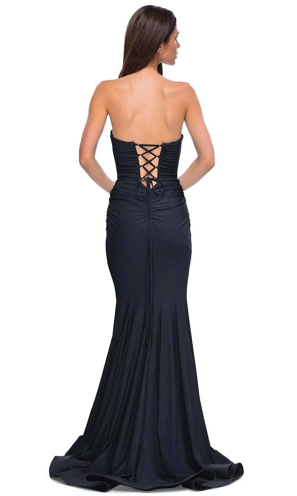 Black Mermaid Style Prom Gown Crafted from Luxurious Fabric with Strapless Sweetheart Neckline and Ruched Bodice for Formal Occasions