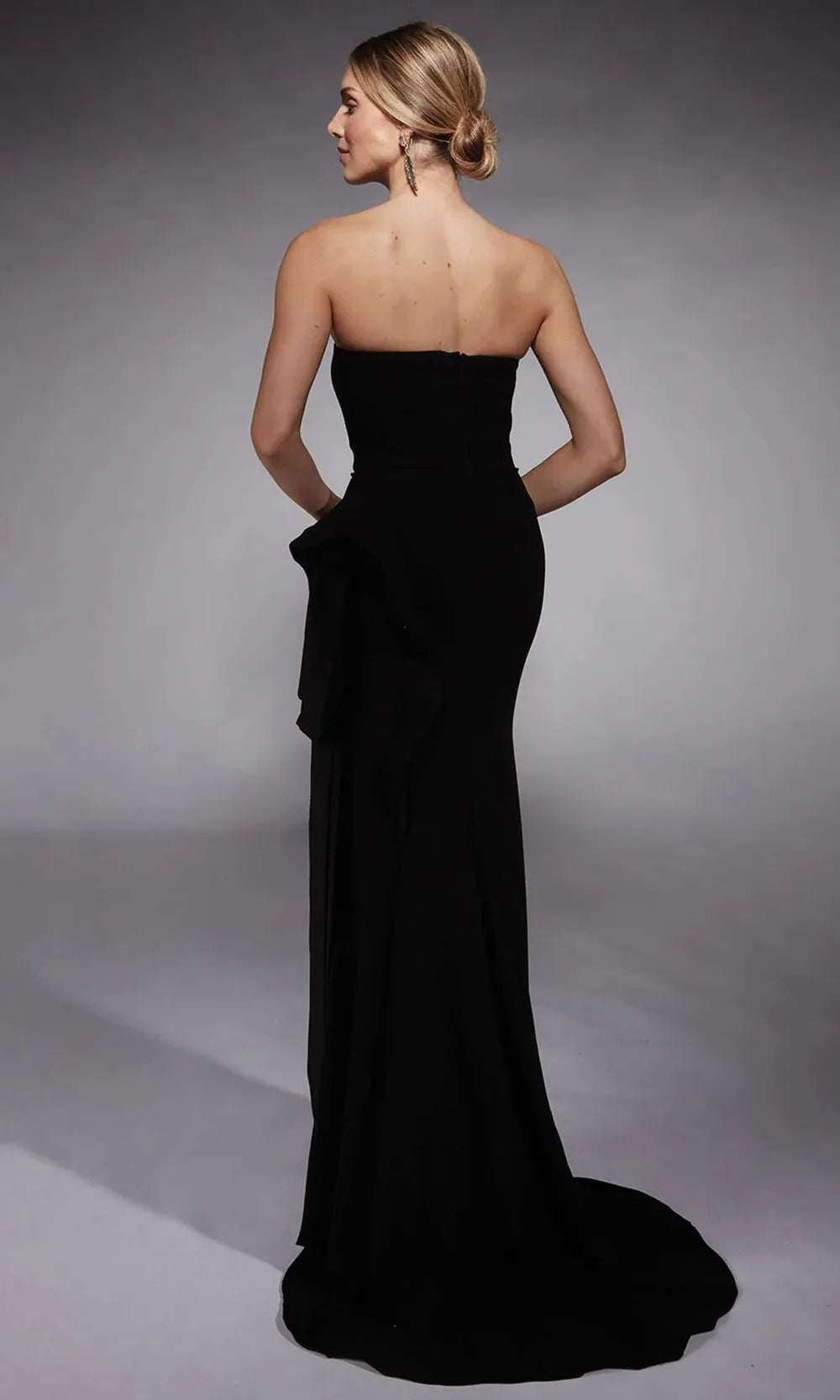 Black One Shoulder Evening Gown with Asymmetric Ruffle and High Side Slit for Formal Occasions