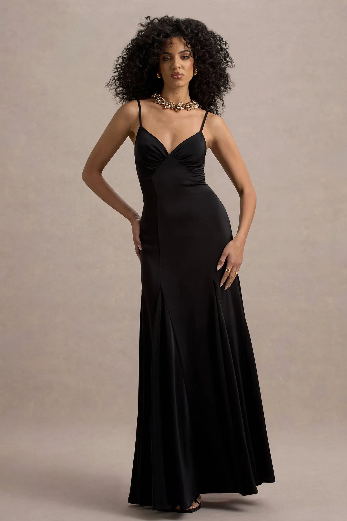 Black Prom Dress with Spaghetti Straps V - Neckline and Flared Mermaid Hem for Formal Occasions