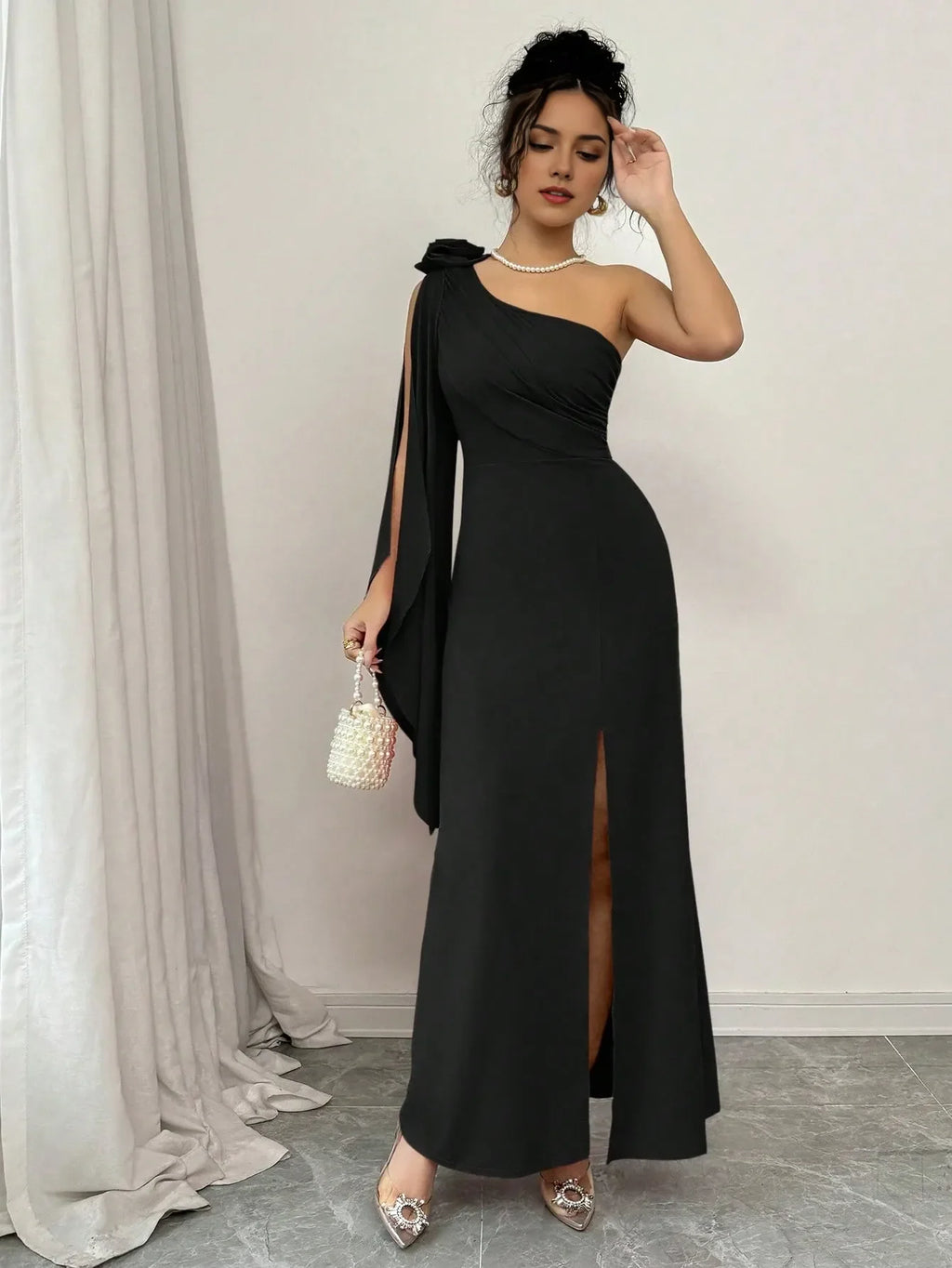 Black Sheath One-Shoulder Sleeveless Floor-Length Drape Detail Slit Prom Dress