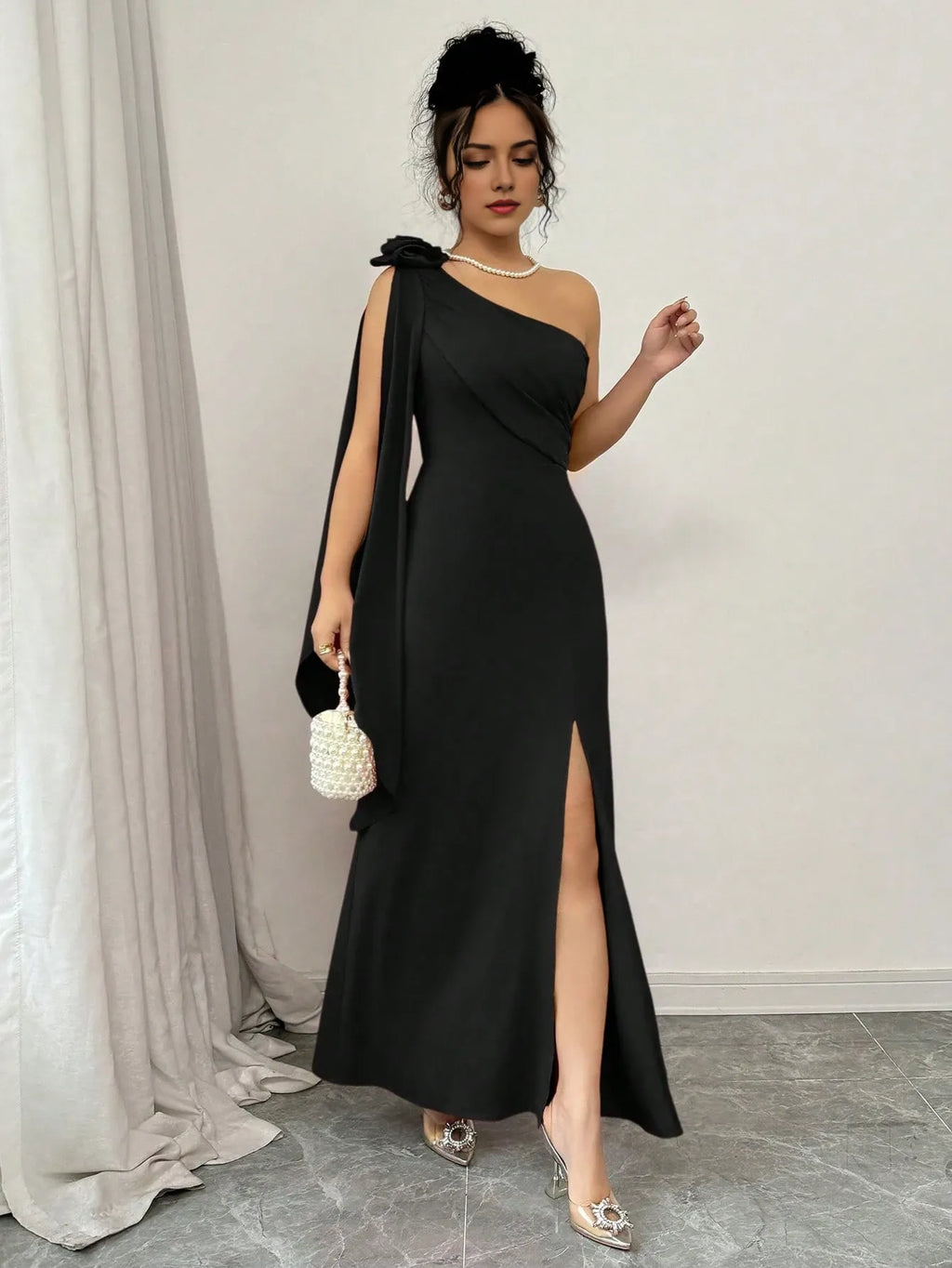 Black Sheath One-Shoulder Sleeveless Floor-Length Drape Detail Slit Prom Dress