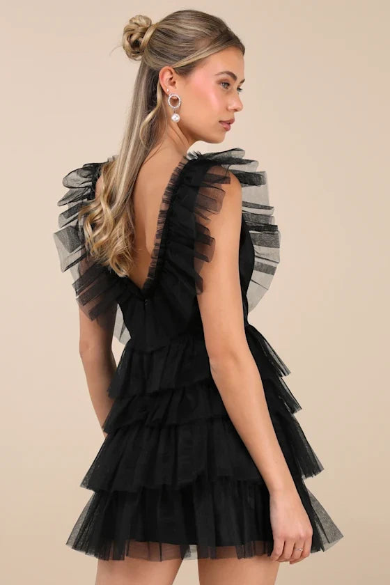 Black Homecoming Dress with V - Neck Ruffled Shoulders and Tiered Skirt ¨C Perfect for Teen Girls' School Dance Formal Occasions Flattering Silhouette Romantic Fabric, Ideal for Memorable Homecoming Moments