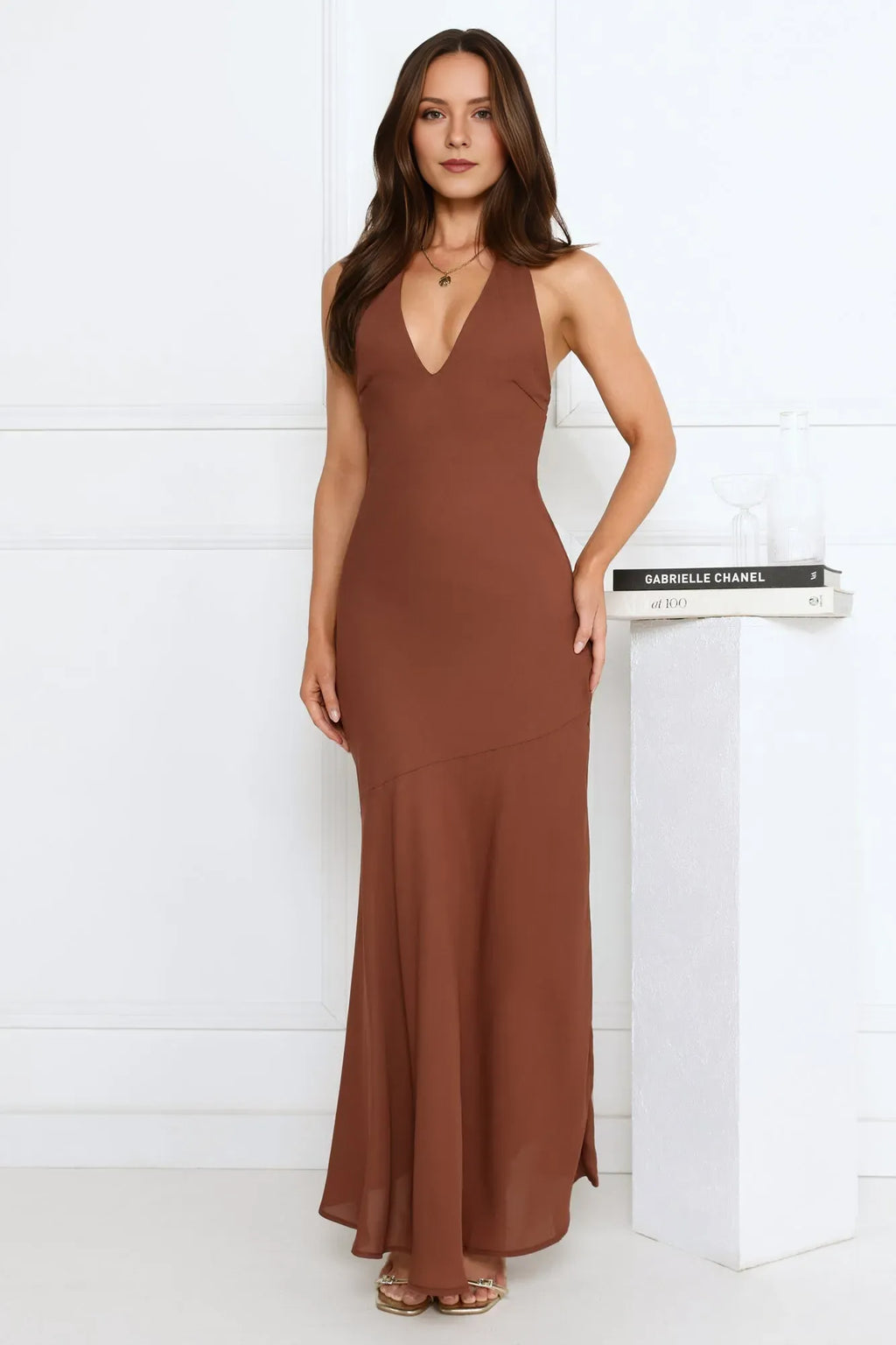 Brown Sheath Halter Deep V-Neck Sleeveless Open Back Floor-Length Prom Dresses