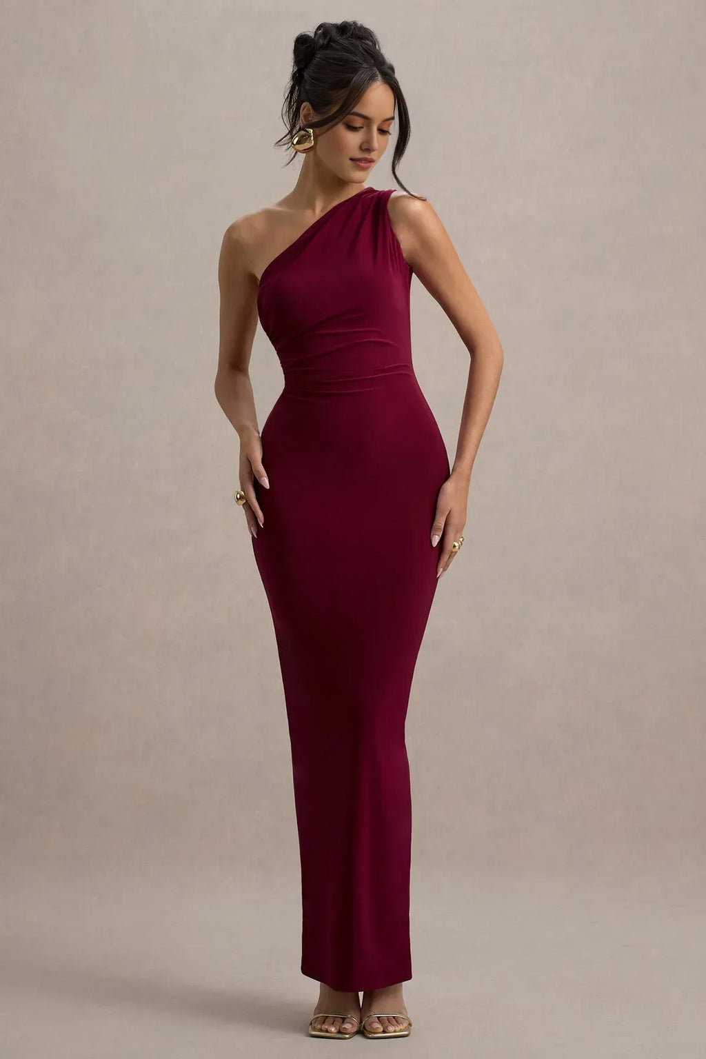 Burgundy One - Shoulder Prom Dress with Ruched Bodice and Body - Hugging Silhouette for Sophisticated Evenings