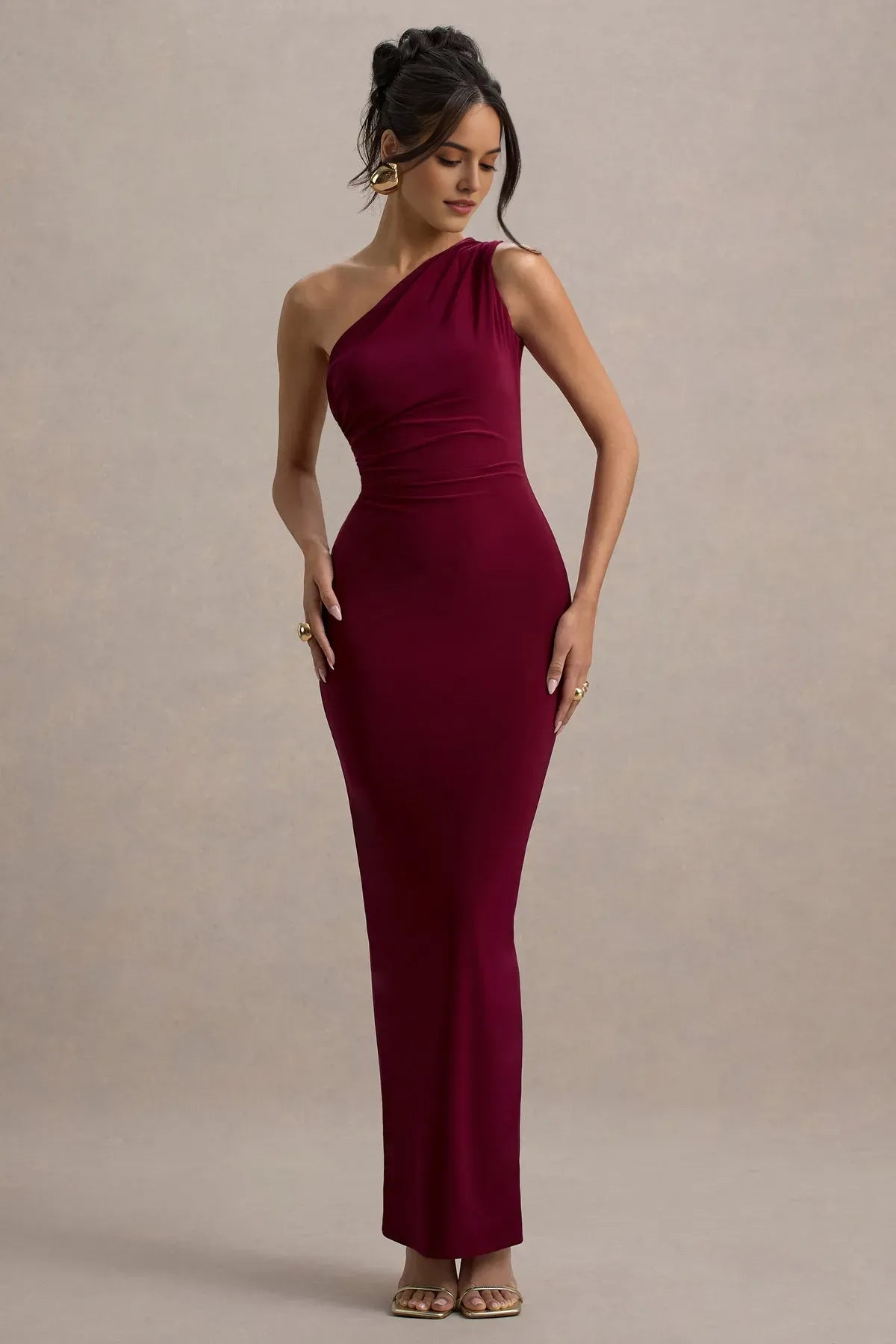 Burgundy One - Shoulder Prom Dress with Ruched Bodice and Body - Hugging Silhouette for Sophisticated Evenings