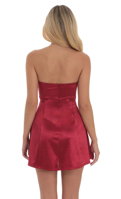 Luxurious Burgundy A-Line Strapless Classic-Sleeve Classic-Back Floor-Length Homecoming Dress