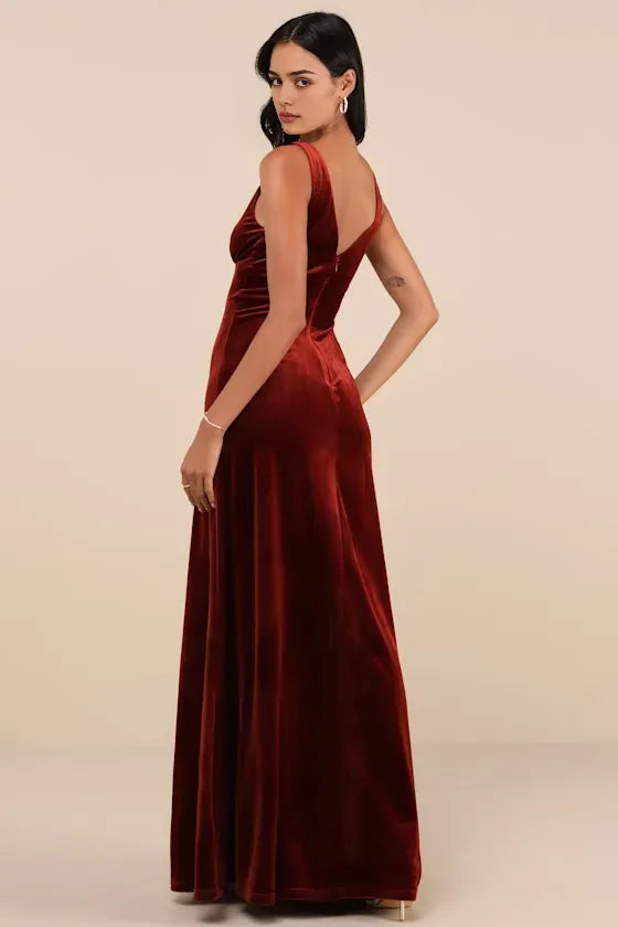 Burgundy Evening Dresses with Deep V - Neck Ruched Bodice A Timeless Choice for Retro Chic Events