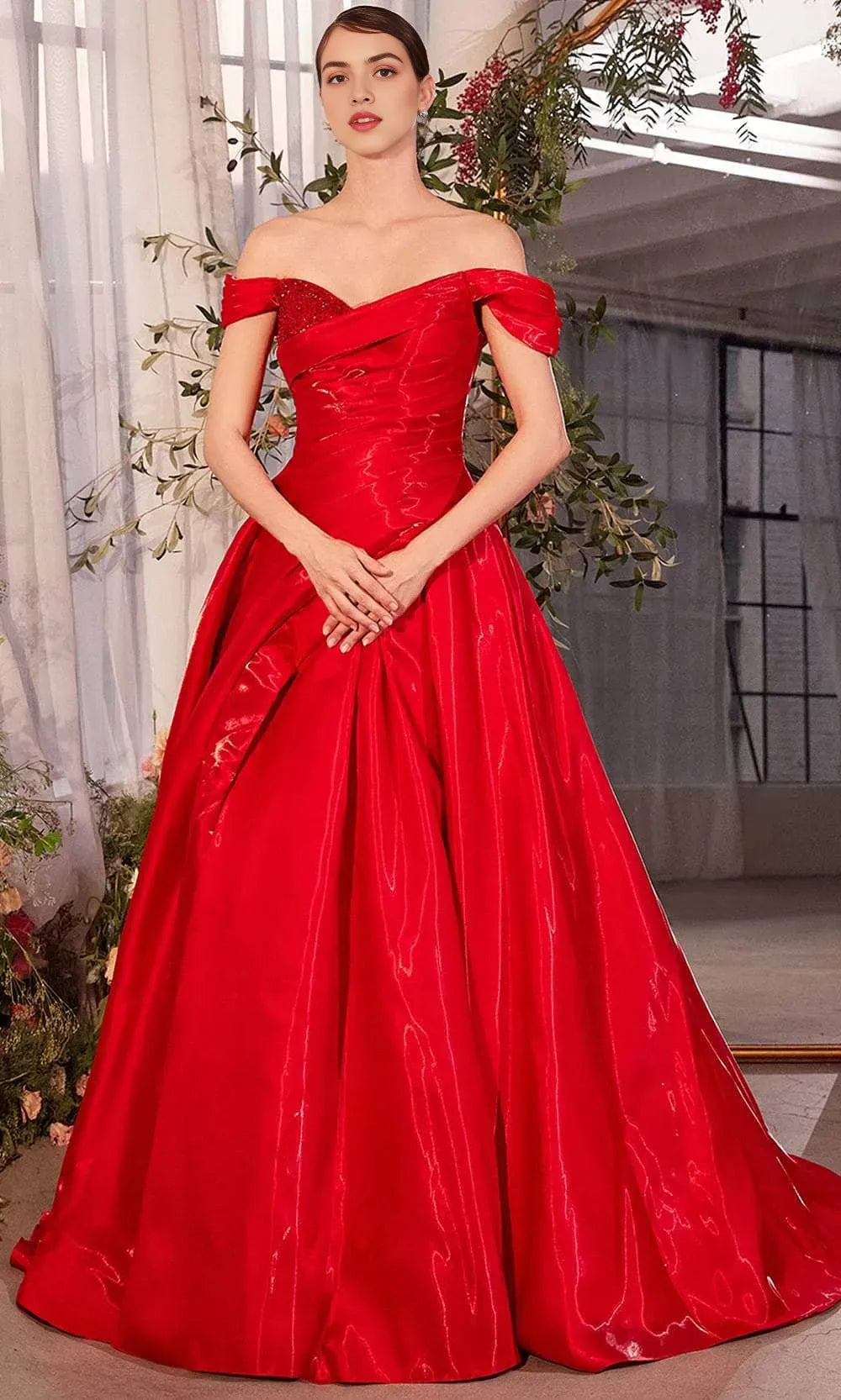 Green Emerald Off - Shoulder Prom Gown with Shimmering Fabric - Bodice and High Side Slit for Formal Evening Events
