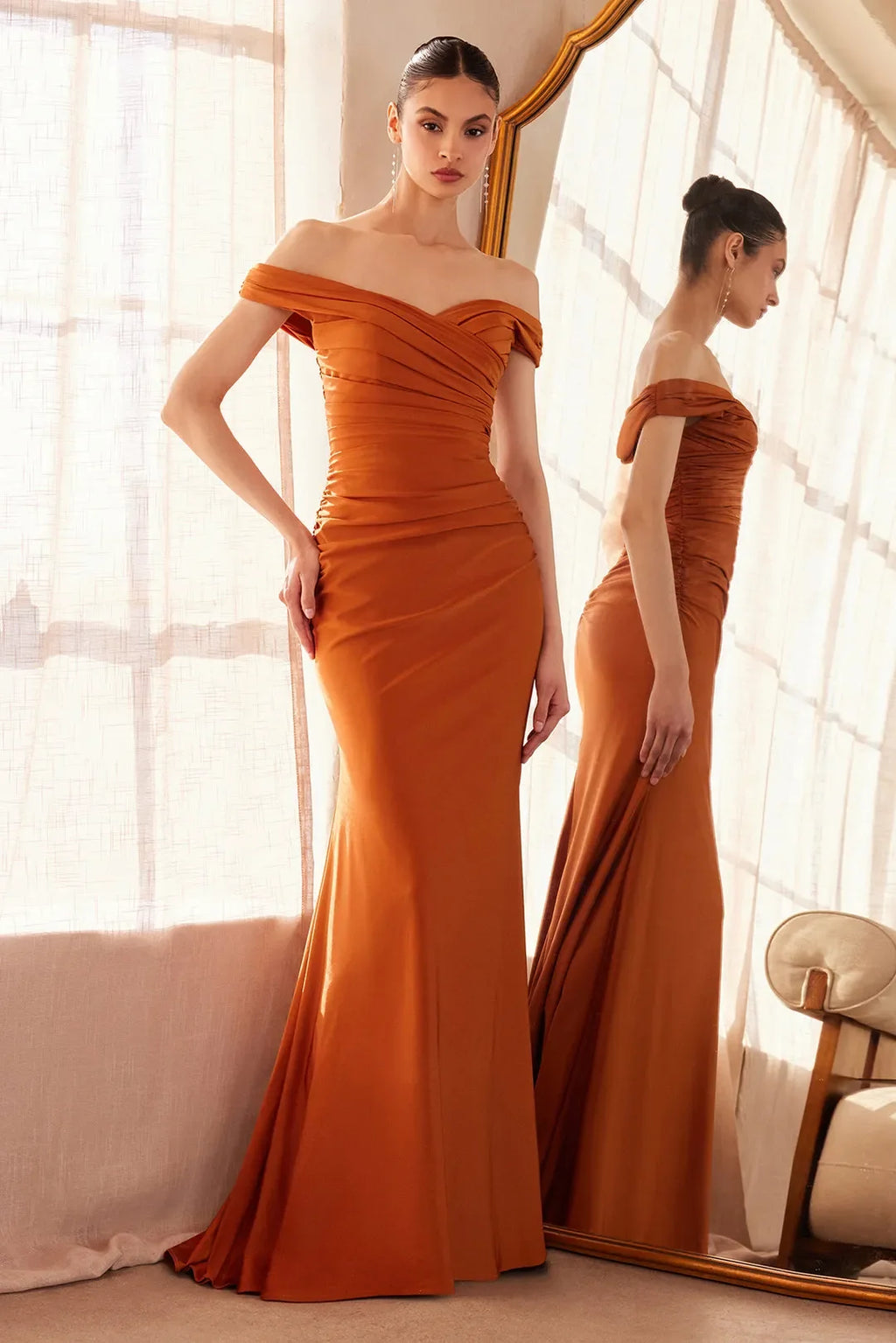 Green Emerald Off Shoulder Mermaid Prom Dress with Ruched Bodice and Train for Formal Occasions