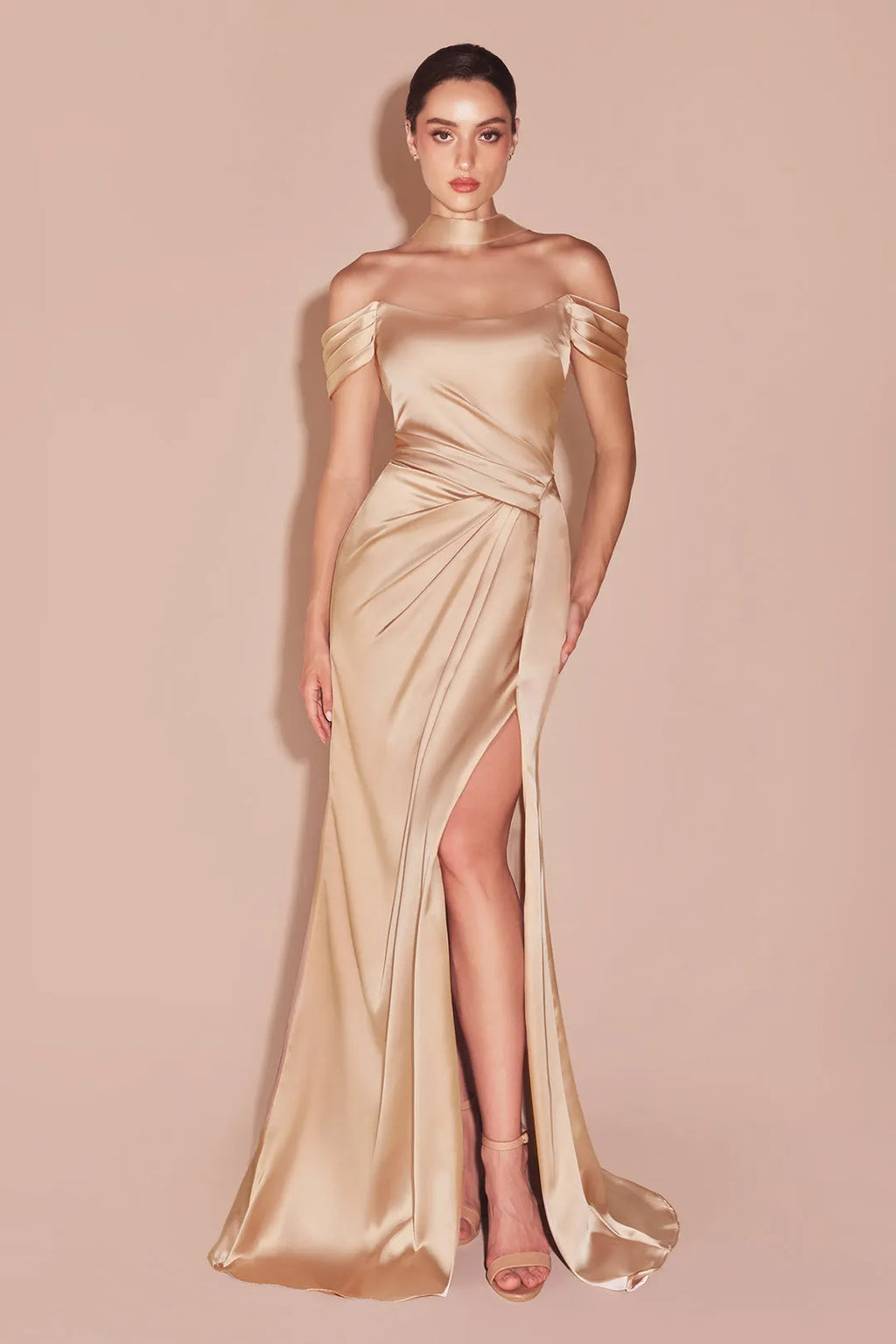Green Emerald Off - Shoulder Prom Dress with Draped Waist and High Side Slit for Formal Occasions