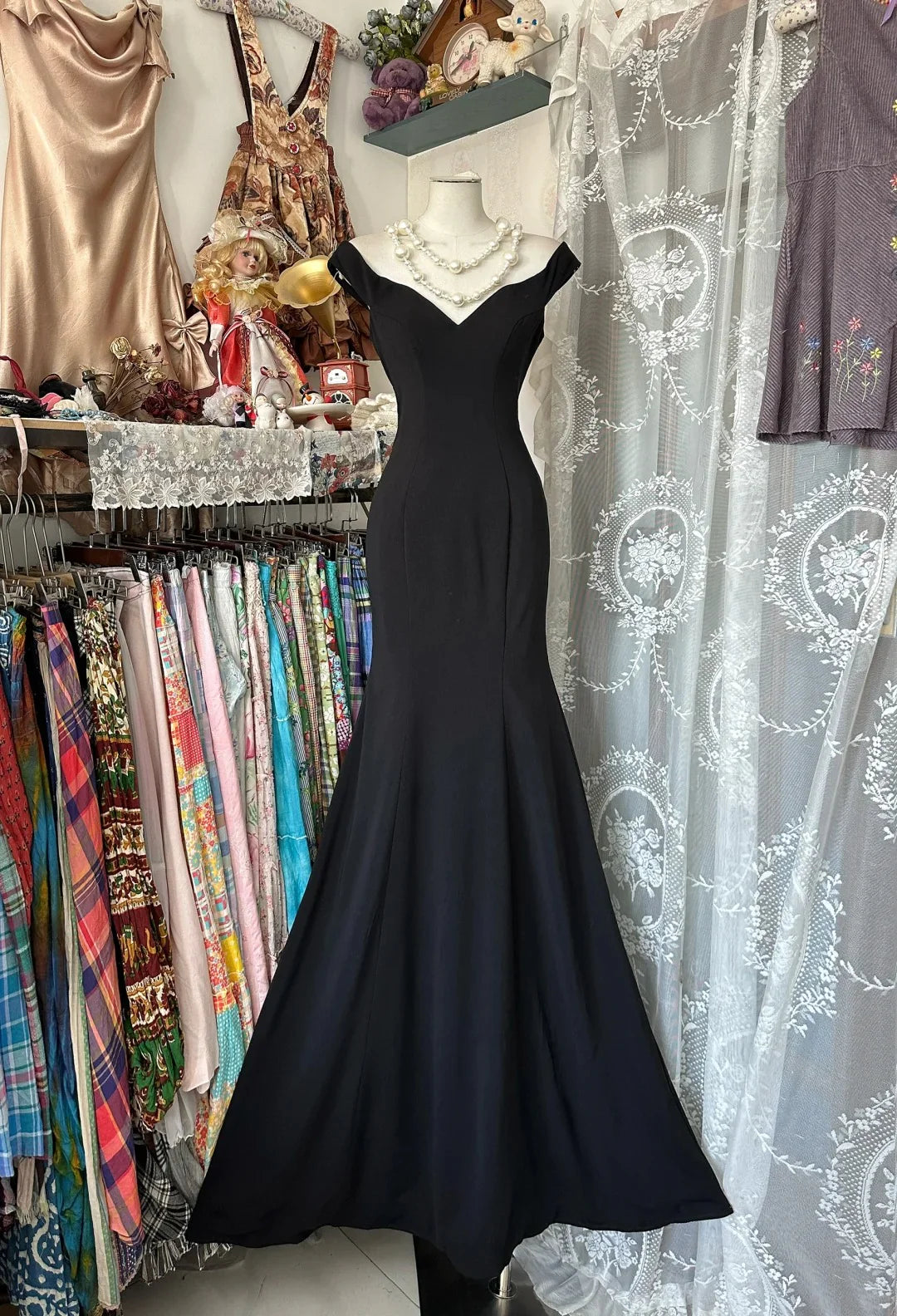 Black Mermaid Off-Shoulder Sleeveless Maxi Prom Dress