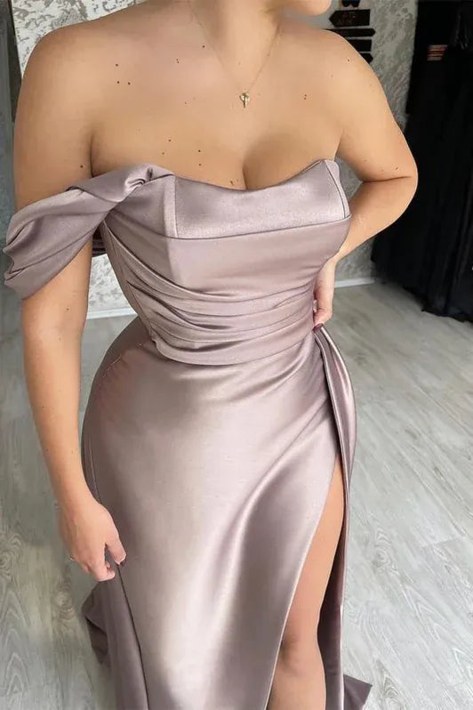 Mermaid Off-shoulder Ruched Mauve Slit Prom Dress