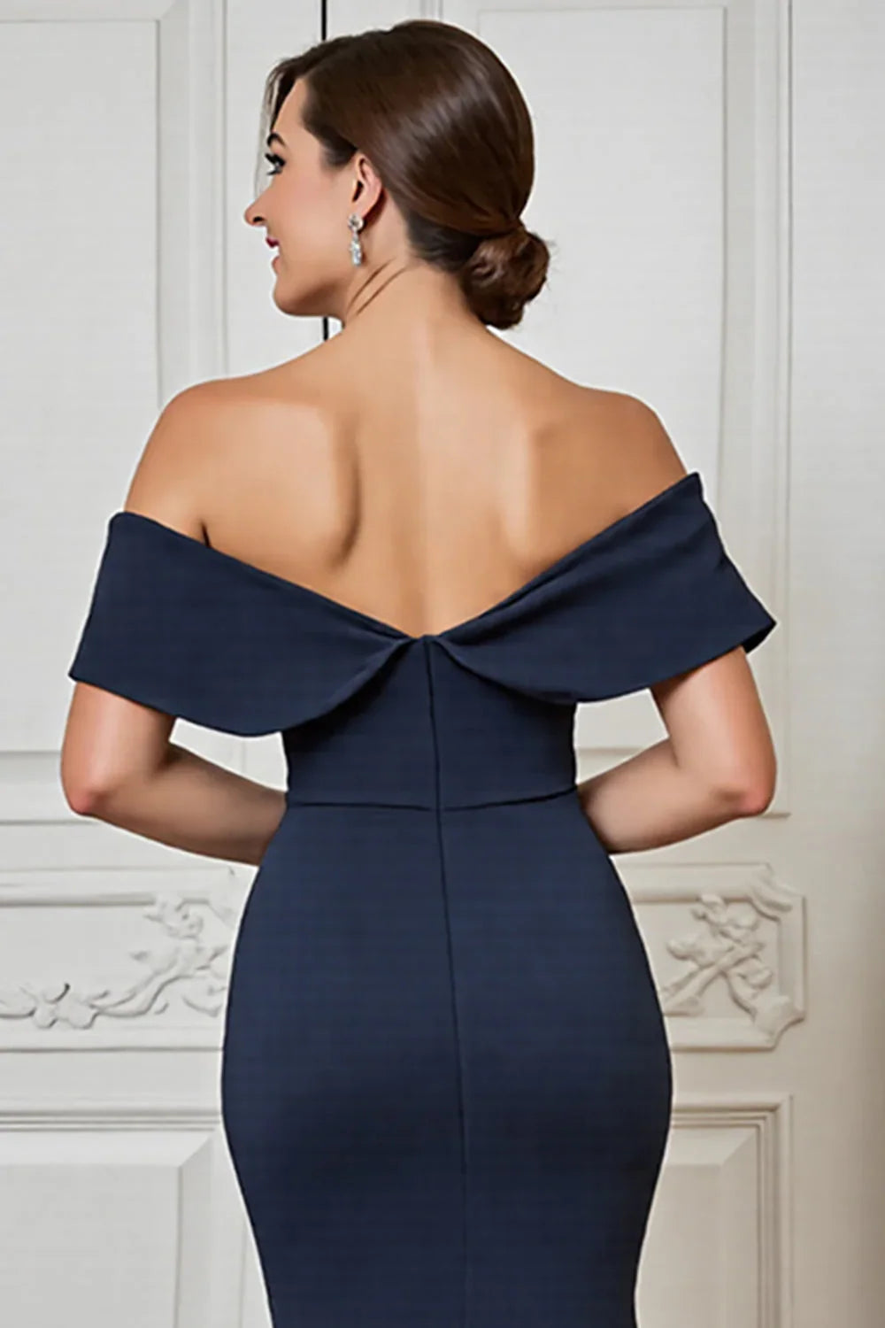 Elegant Navy Blue Lace Mermaid Backless Floor-Length Mother of the Bride Dress